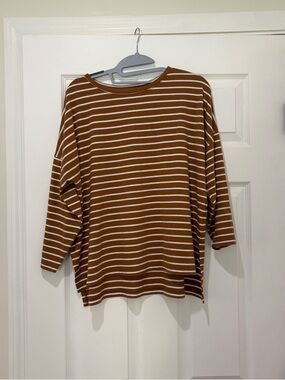 Orvis Women’s Medium Perfect Tee Pima Cotton Striped Brown & White Crewneck
